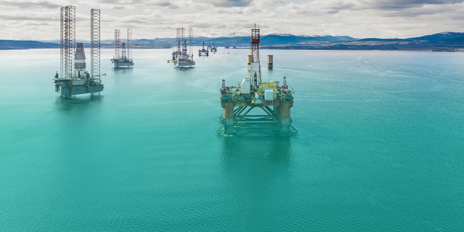managed sd-wan for oil platforms